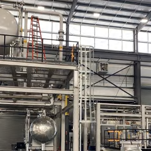 Integrated gas plant fractionating tower